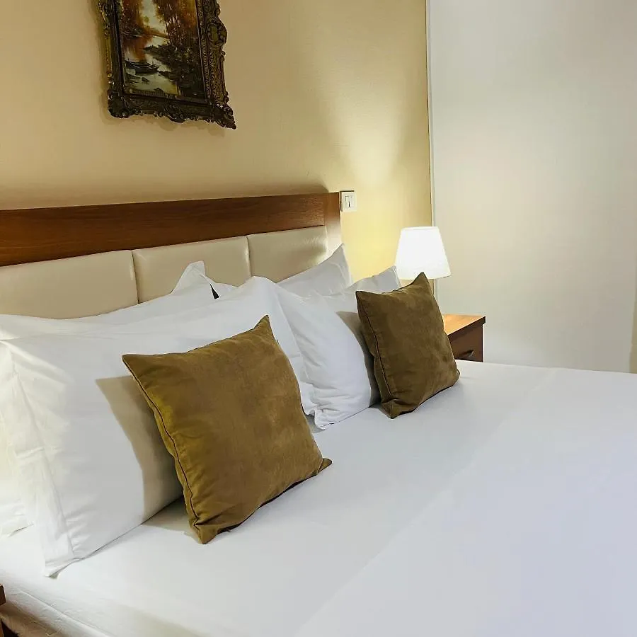 Iljazi'S Apartaments Vlorë 阿尔巴尼亚
