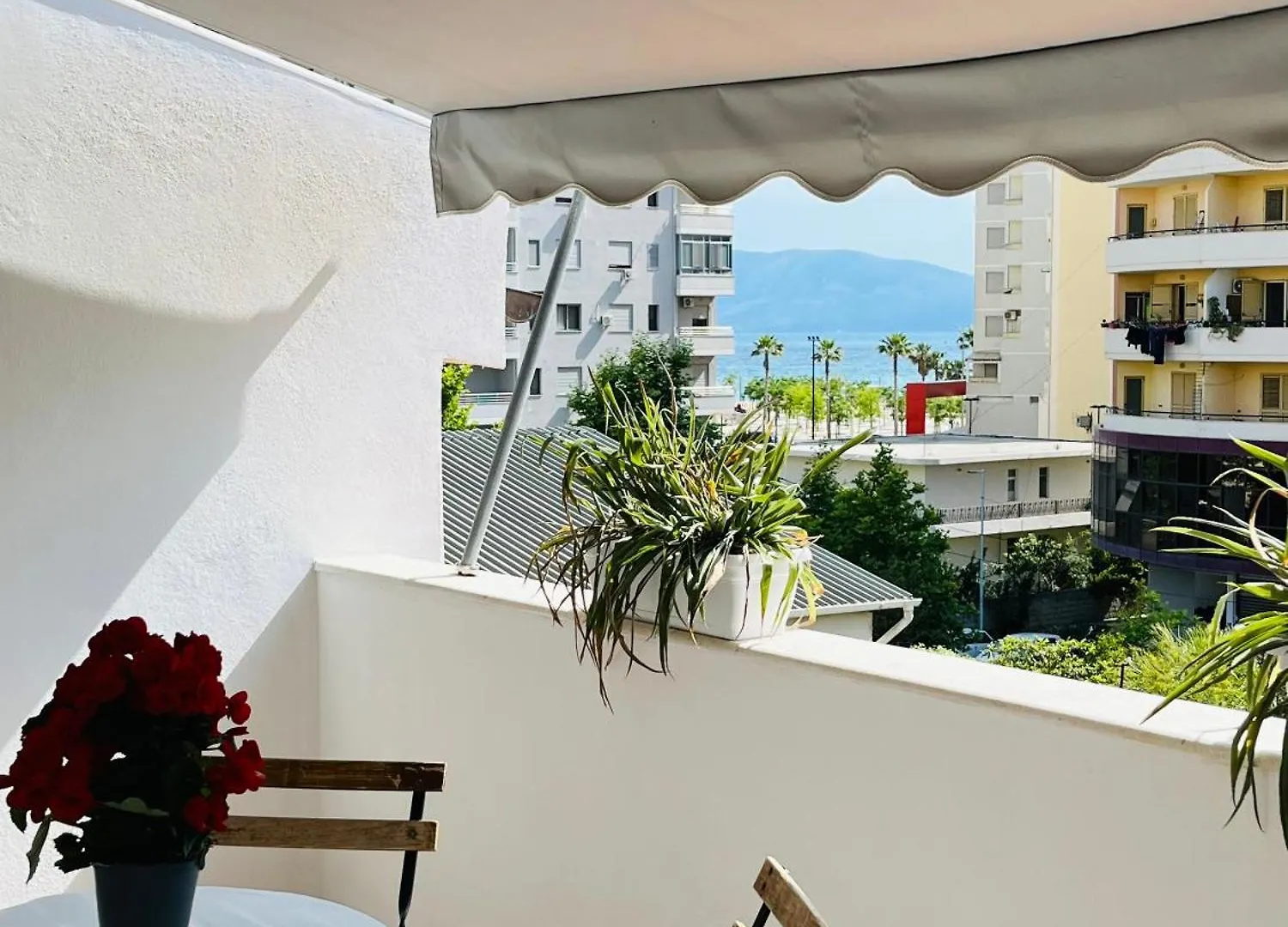 Iljazi'S Apartaments Vlorë 0*,