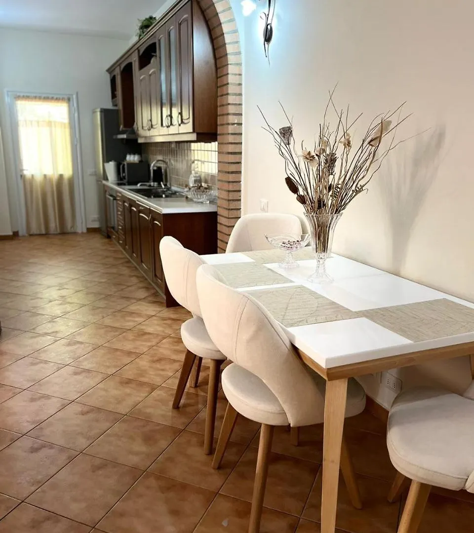 Апартаменты Iljazi'S Apartaments Влёра